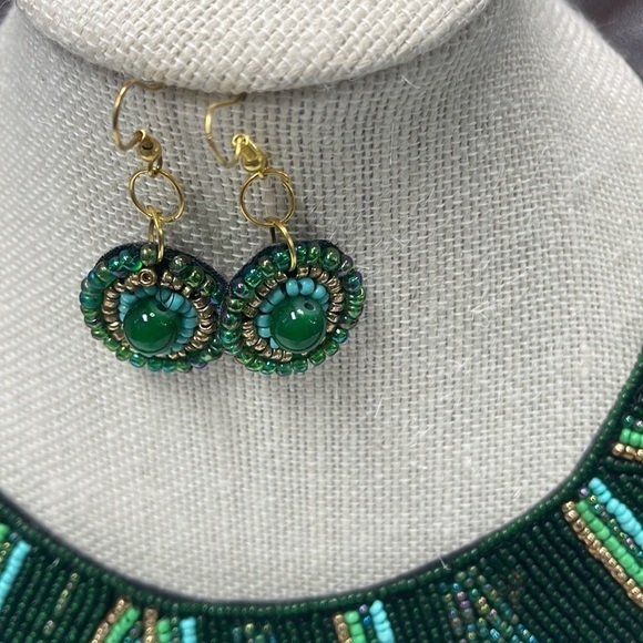 Green Necklace Set New - Picture 4 of 9